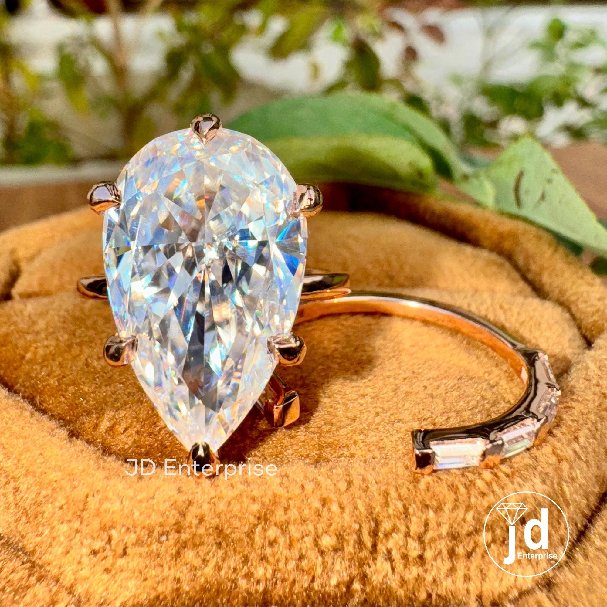 9.00TW Big Pear Cut Moissanite Engagement Ring, Solitaire Teardrop Wedding Ring Set, Celebrity Style Bridal Ring Set, Open Gap Baguette Band