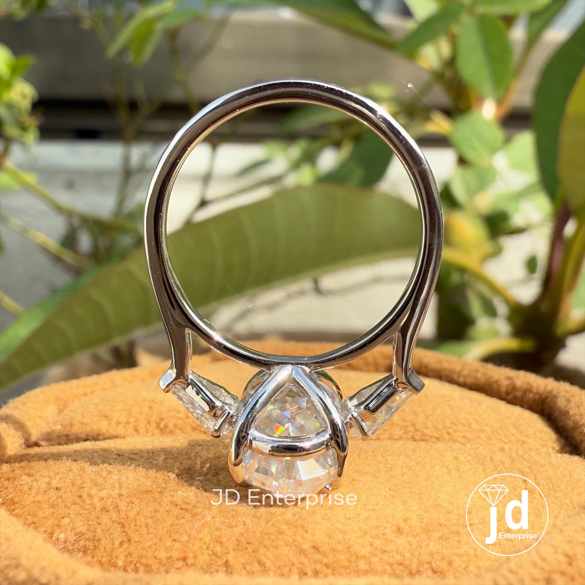4.00 CT Oval Step Cut Moissanite Engagement Ring, Three Stone Wedding Ring, Shield Cut Moissanite, Trilogy Ring, Cocktail Ring for Women
