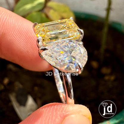 Pear and Emerald Cut Moissanite Engagement Ring, White/Yellow/Rose Gold Wedding Ring, Canary Yellow & Colorless Toi Et Moi Anniversary Ring