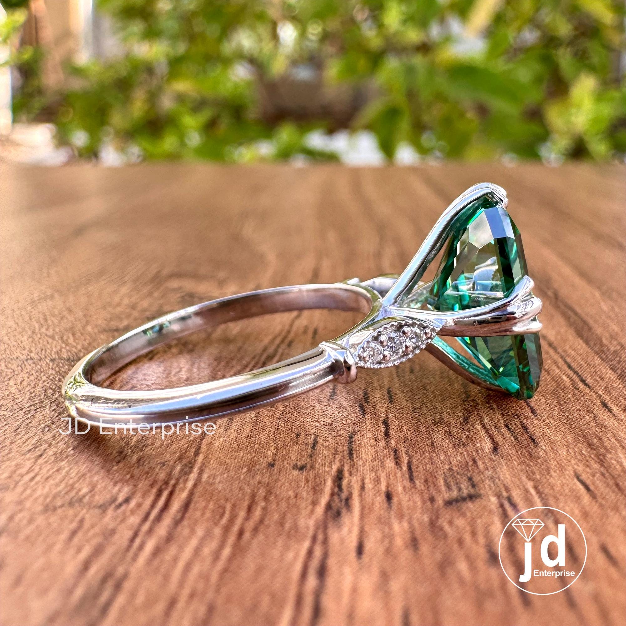 5.01 CT Radiant Cut Green Moissanite Engagement Ring, Vintage Style Wedding Ring, Fish Tail Prong, White/Yellow/Rose Gold Anniversary Ring