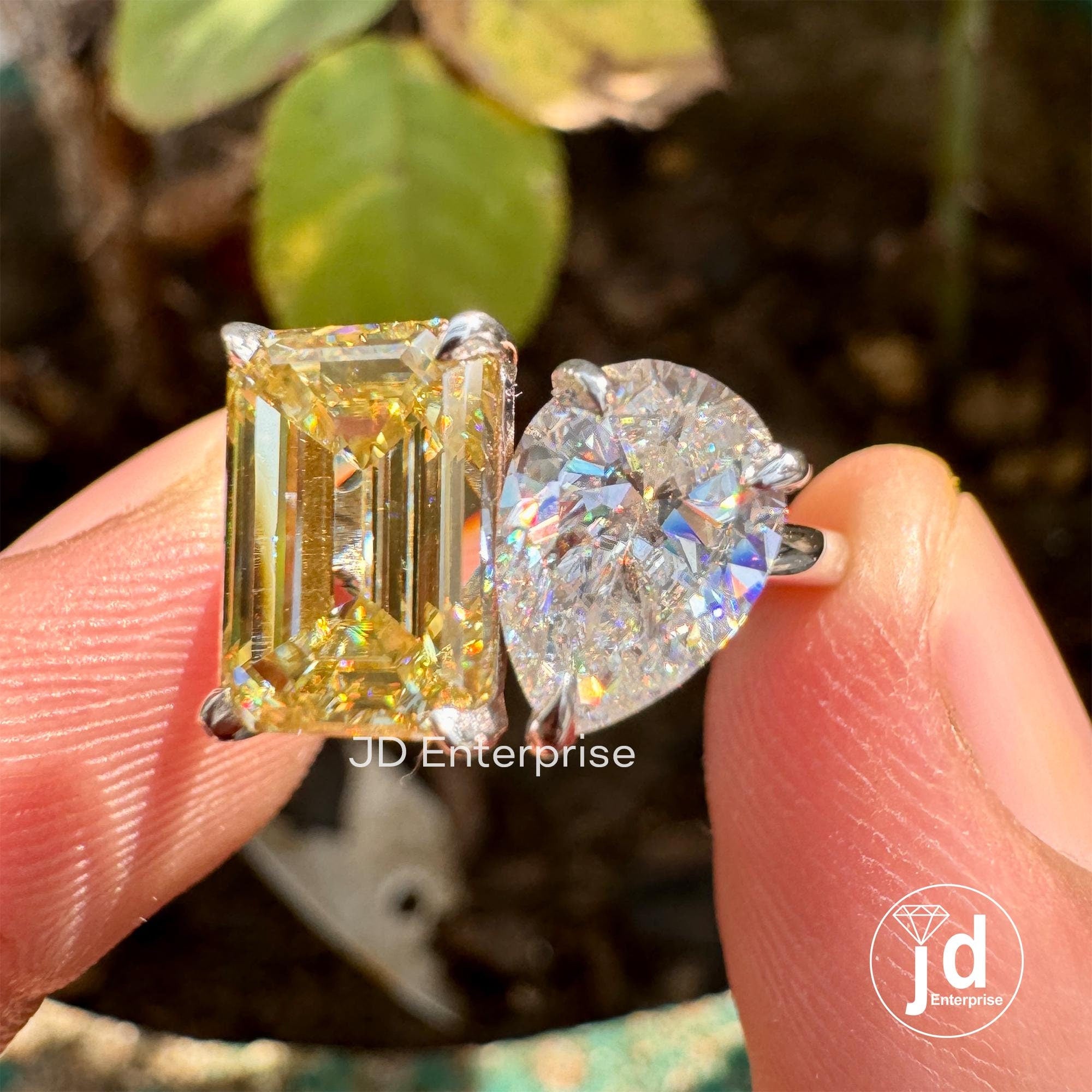 Pear and Emerald Cut Moissanite Engagement Ring, White/Yellow/Rose Gold Wedding Ring, Canary Yellow & Colorless Toi Et Moi Anniversary Ring