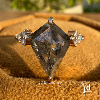 3.50 CT Kite Cut Salt and Pepper Moissanite Diamond Ring, Vintage Engagement Ring, Art Deco Wedding Ring, Cluster Anniversary Gifts Ring
