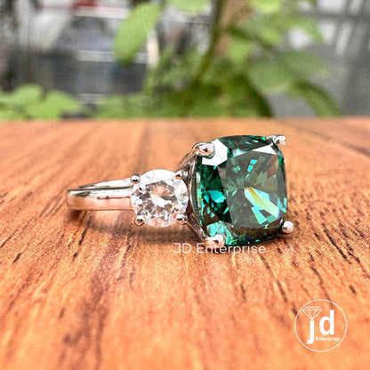 4.00TCW Cushion Cut Green Moissanite Engagement Ring, Three Stone Ring, White Gold Bridal Ring, Cocktail Anniversary Gift Ring, Wedding Ring