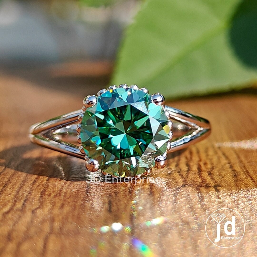 2.36 CT Round Cut Green Moissanite Engagement Ring, Solitaire Ring, Wedding Ring, Split Shank Ring, Bridal Ring, Anniversary Gift Ring