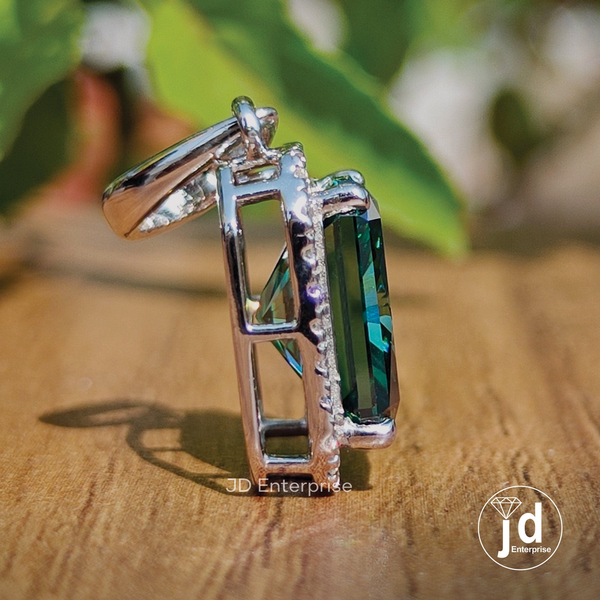 5.00 CT Green Radiant Cut Moissanite Pendant for Necklace, Halo Wedding Pendant, Bridal Set, Basket Set Pendant for Anniversary Gifts