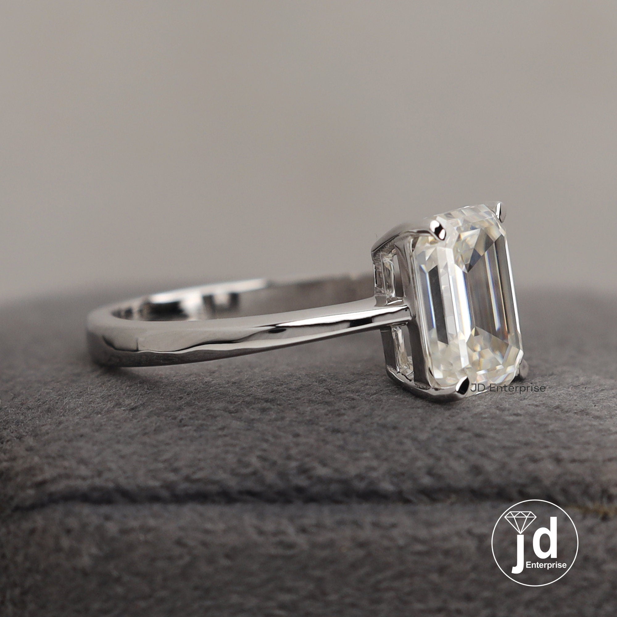 Timeless Elegance 3.00 CT Colorless Emerald Cut Moissanite Engagement Ring, Solitaire Wedding Ring, Anniversary Gifts Ring, Promise Ring