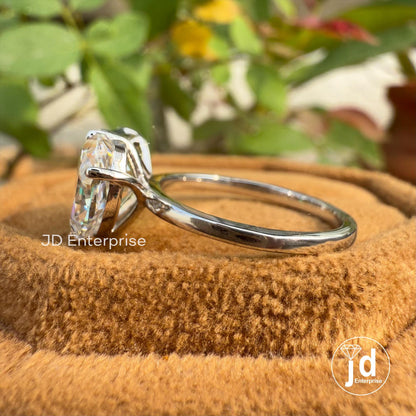 Colorless Pear & Green Emerald Moissanite Toi Et Moi Engagement Ring, Two Stone Wedding Ring for Her, Anniversary Gifts, Proposal Ring