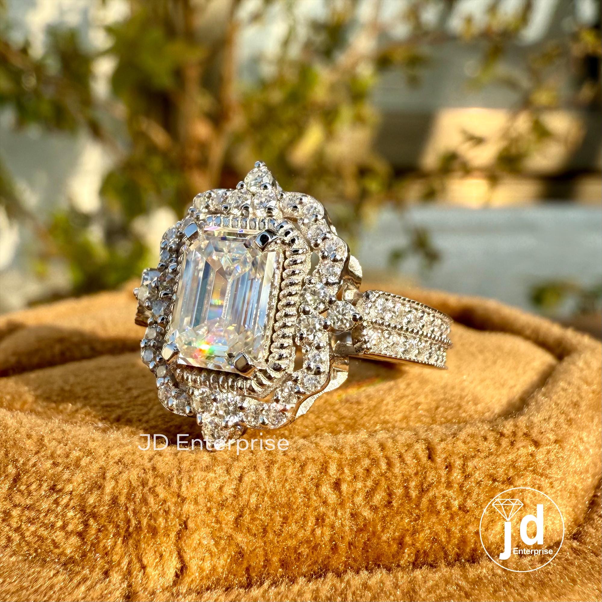 2.0 TW Emerald Cut Moissanite Vintage Engagement Ring, Flower Style Halo Wedding Ring, Milgrain Detailing Ring, Two Row Pave Set Bridal Ring
