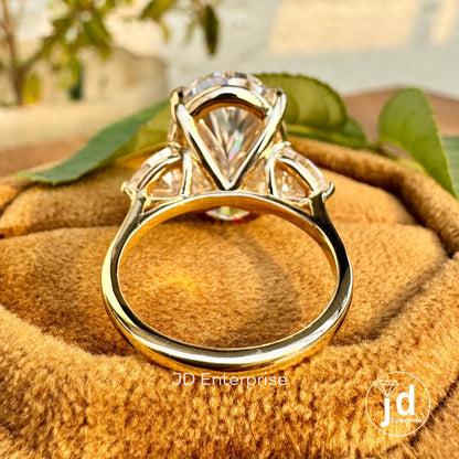 Three Stone Oval Engagement Ring, Luxury Wedding Ring, 13.50 TCW Oval & Heart Shape Celebrity Style Bridal Ring, Large Oval Yellow Gold Ring