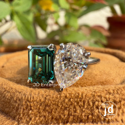 Colorless Pear & Green Emerald Moissanite Toi Et Moi Engagement Ring, Two Stone Wedding Ring for Her, Anniversary Gifts, Proposal Ring