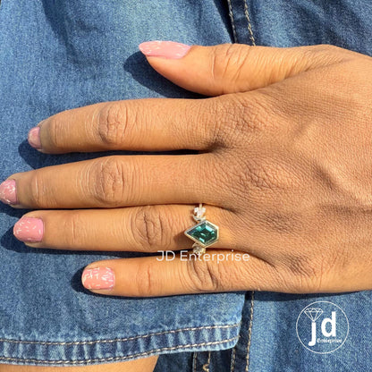 2.00 CT Green Kite Cut Moissanite Engagement Ring, Bezel Set Wedding Ring, Milgrain Work Bridal Ring, Anniversary Gifts, Proposal Ring