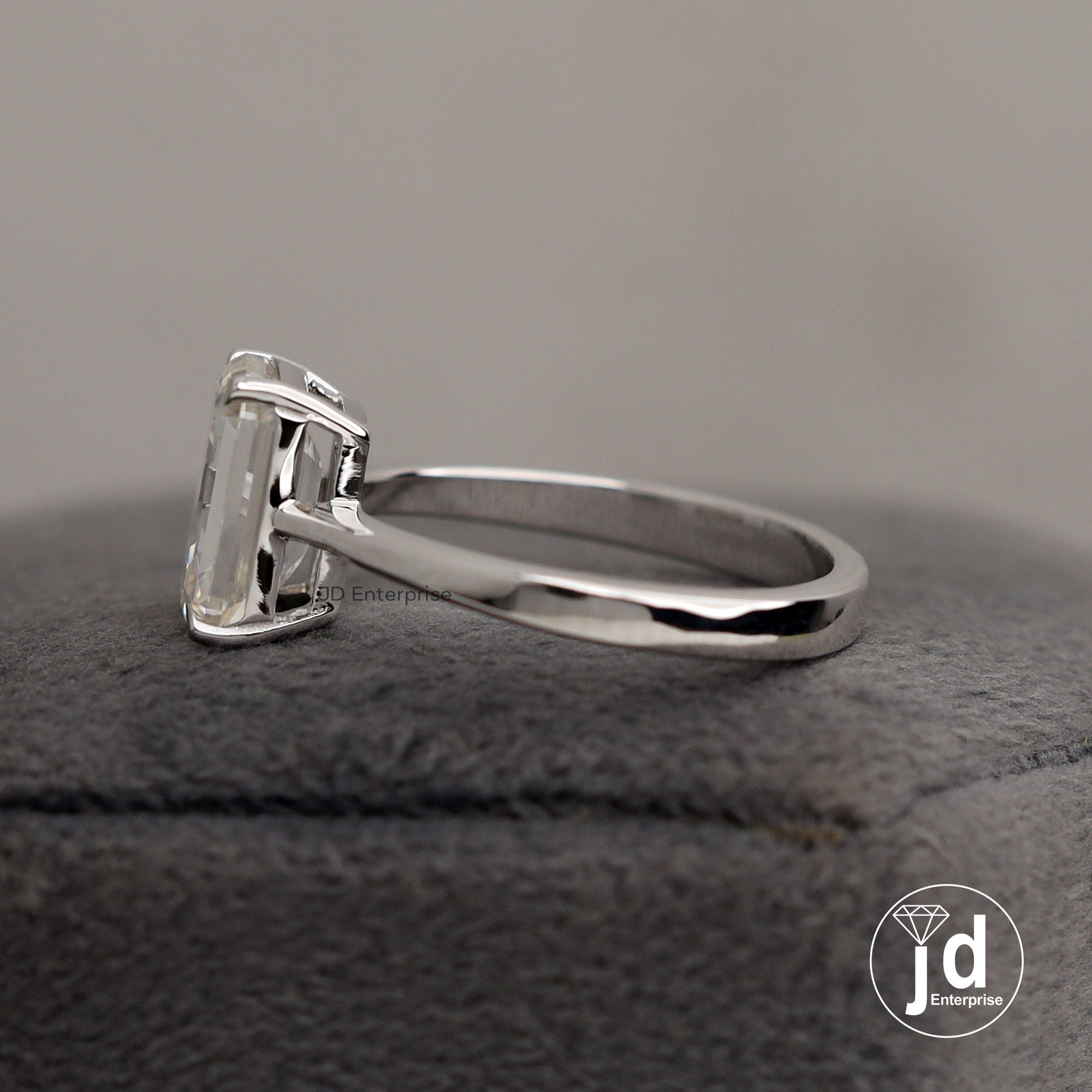 Timeless Elegance 3.00 CT Colorless Emerald Cut Moissanite Engagement Ring, Solitaire Wedding Ring, Anniversary Gifts Ring, Promise Ring