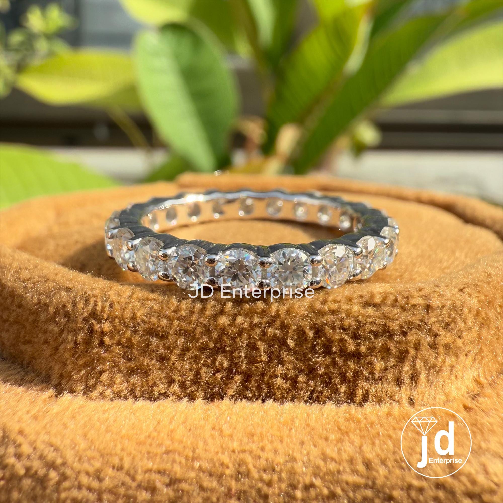 Round Moissanite Band, 2.80 MM Round Cut Colorless Moissanite Full Eternity Wedding Band, Stacking Band, Matching Band, Anniversary Gifts