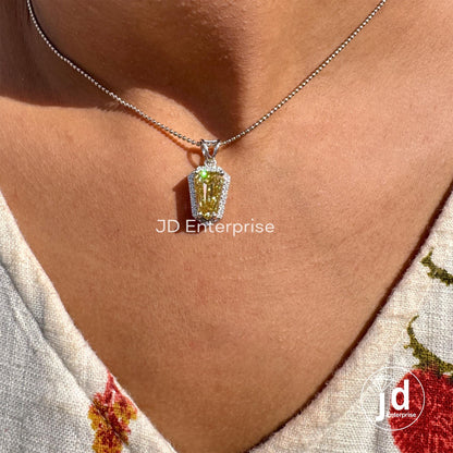 4.00 CT Coffin Cut Canary Yellow Moissanite Pendant, Pendant for Necklace, Halo Wedding Pendant, Antique Moissanite White/Yellow/Rose Gold